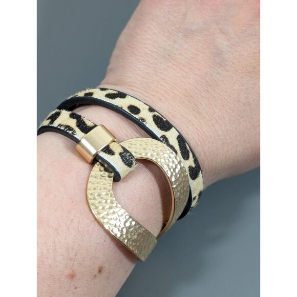 Cheetah Animal Print Faux Fur Gold Tone Hammered Wrap Bracelet 14 inch Boho - Picture 13 of 15